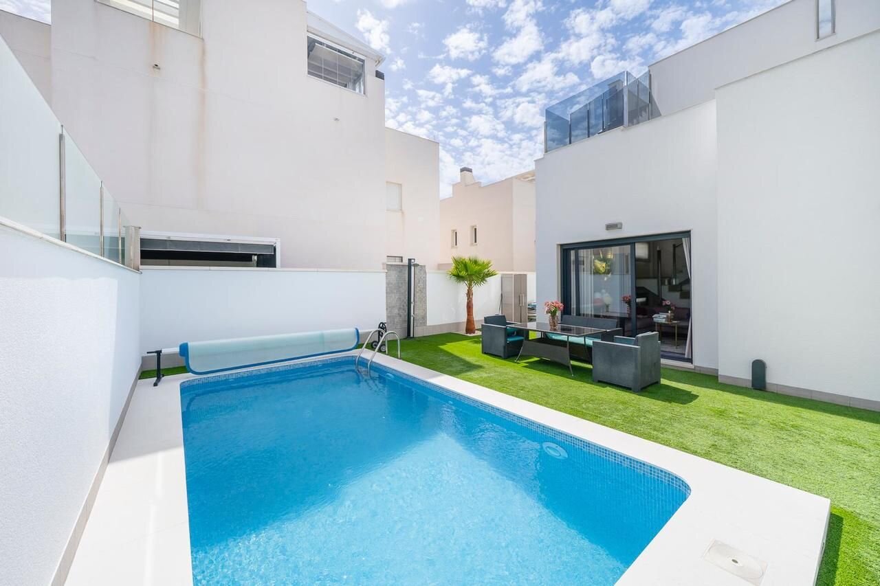 Villa de 5 Chambres à Aguas Nuevas, Torrevieja - Image 4