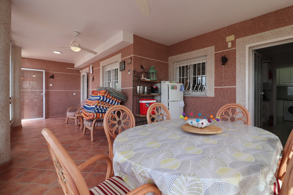 4-Bedroom Detached House in Algorfa | Sunny Casas - Cost... - Image 6