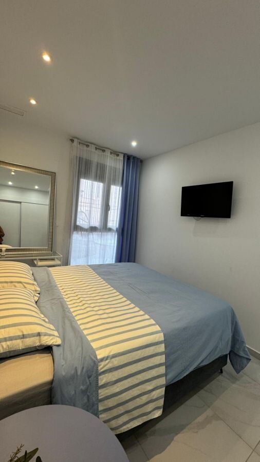 1-Bedroom Apartment in Estacion de Autobuses, Torrevieja - Image 11