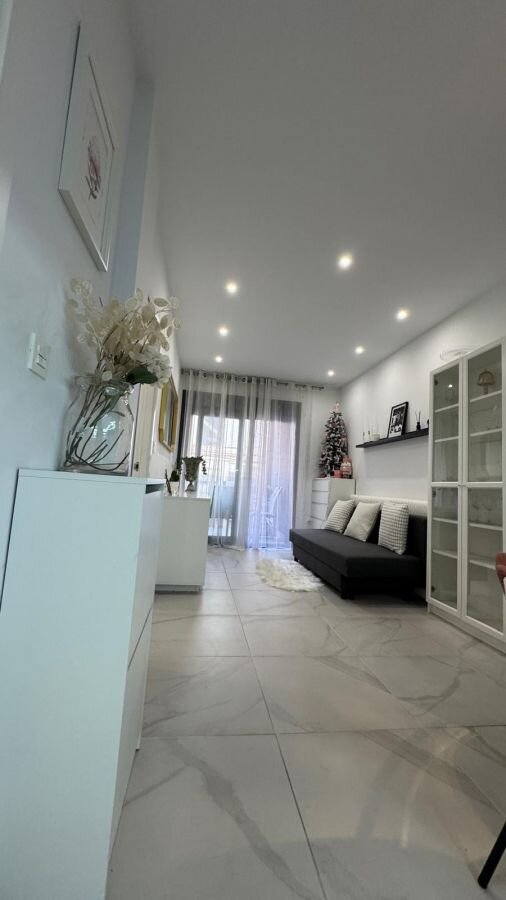 1-Bedroom Apartment in Estacion de Autobuses, Torrevieja - Image 2
