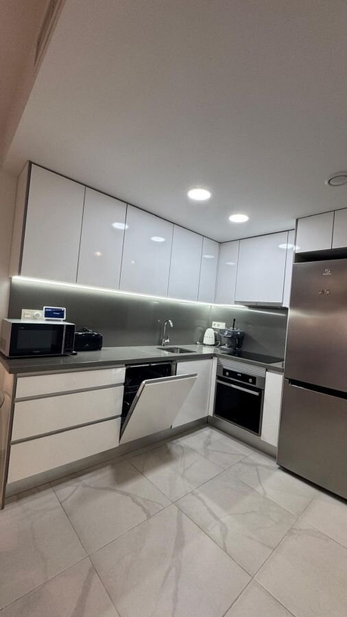 1-Bedroom Apartment in Estacion de Autobuses, Torrevieja - Image 5