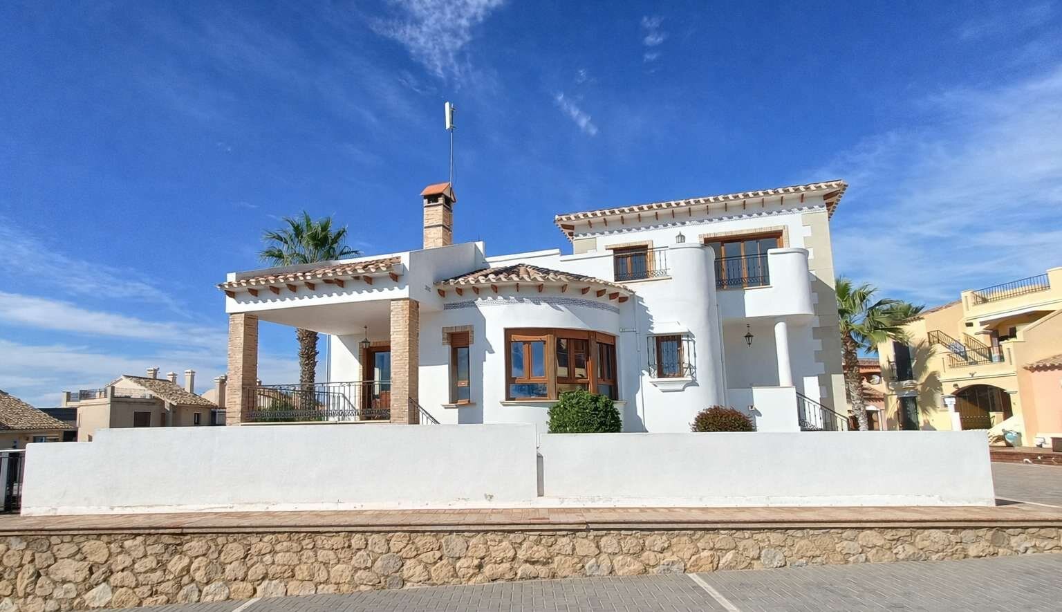 Villa met 3 Slaapkamers in Comunidad Valenciana, Algorfa - Image 1