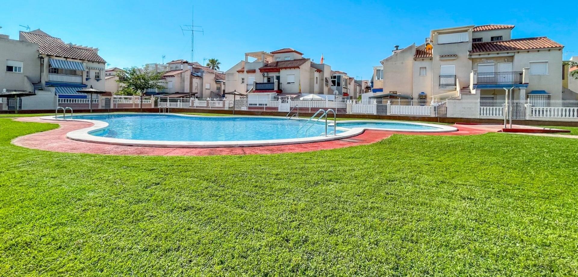 2-Bedroom Bungalow in Playa Flamenca, Orihuela Costa - Image 1