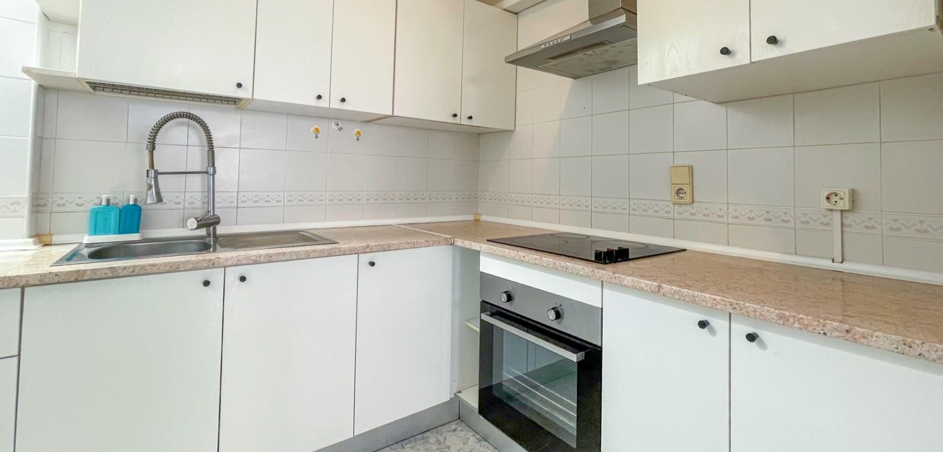 2-Bedroom Bungalow in Playa Flamenca, Orihuela Costa - Image 10