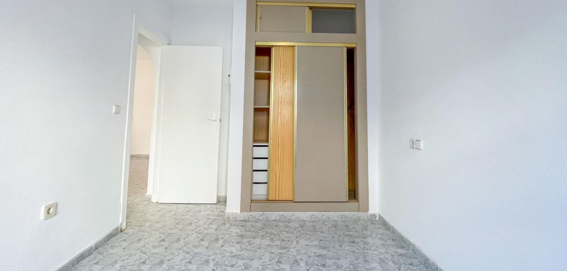 2-Bedroom Bungalow in Playa Flamenca, Orihuela Costa - Image 18