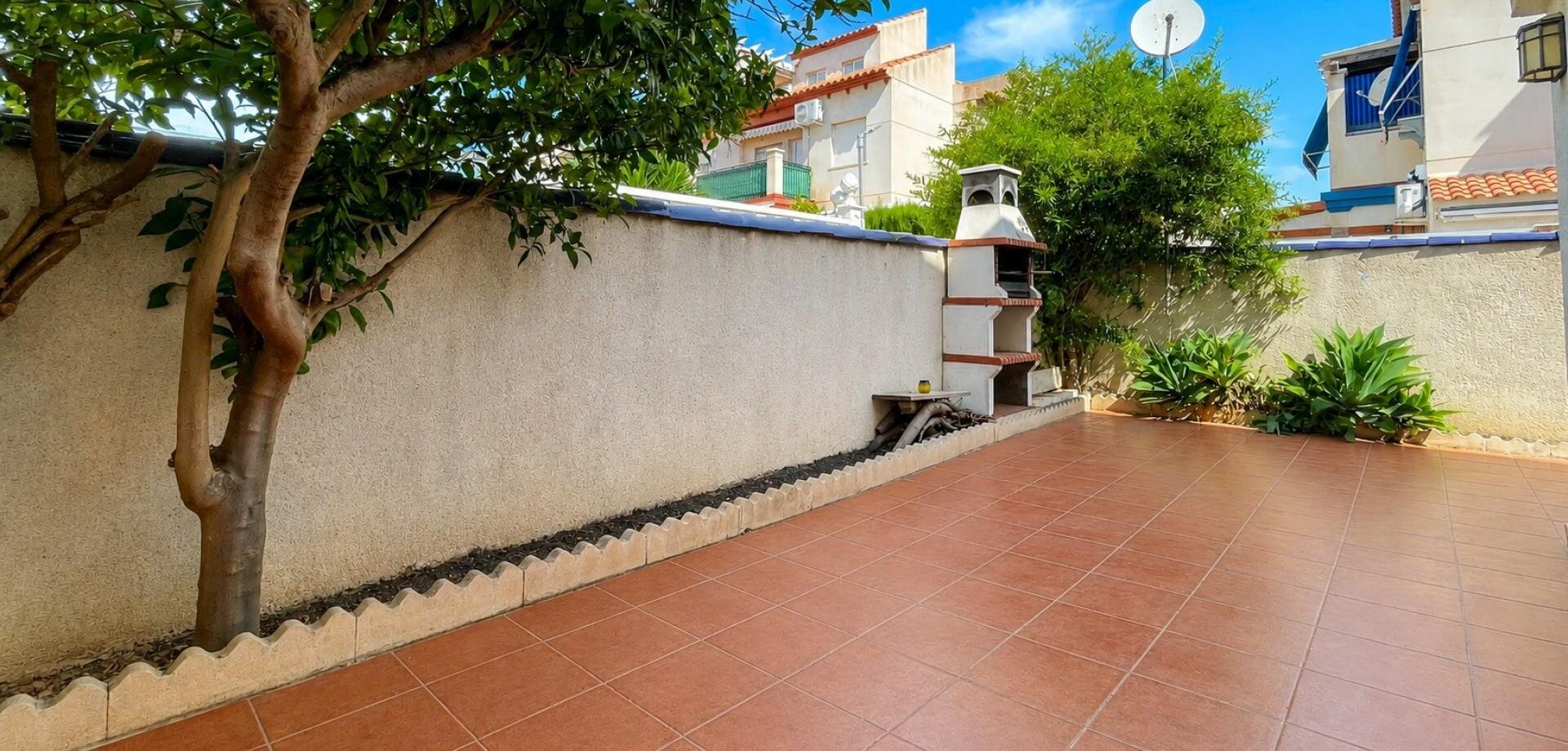 2-Bedroom Bungalow in Playa Flamenca, Orihuela Costa - Image 19