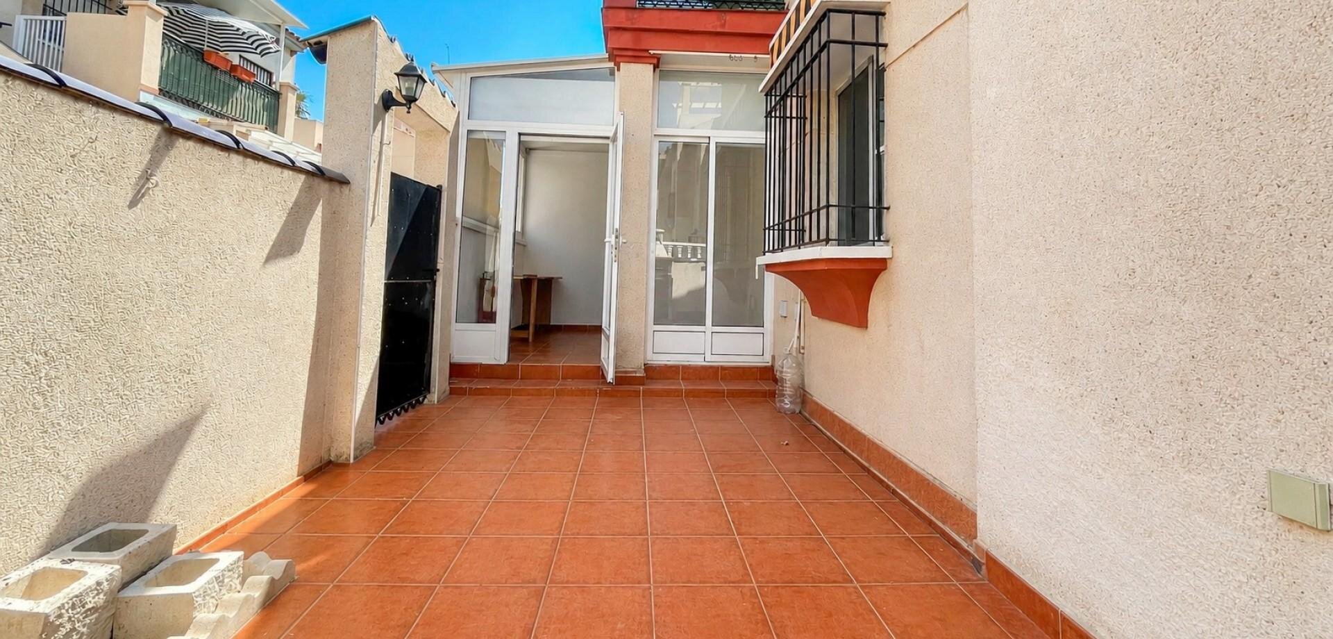 2-Bedroom Bungalow in Playa Flamenca, Orihuela Costa - Image 20