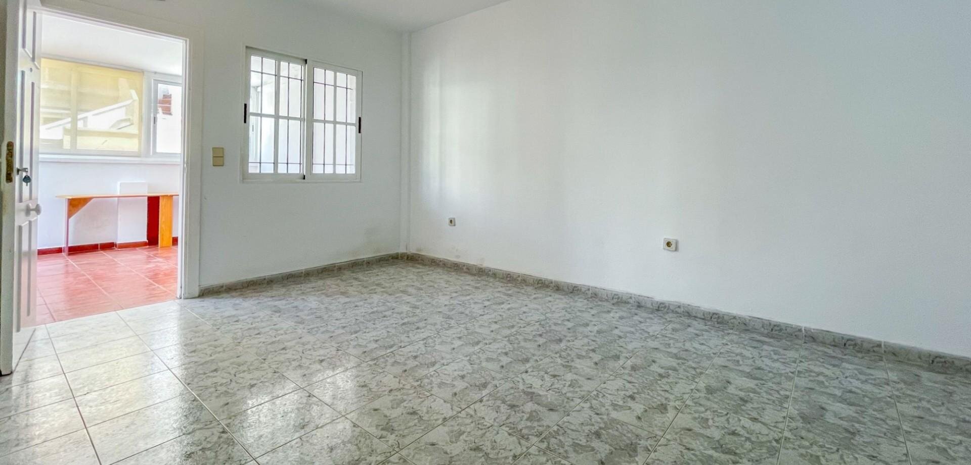 2-Bedroom Bungalow in Playa Flamenca, Orihuela Costa - Image 6