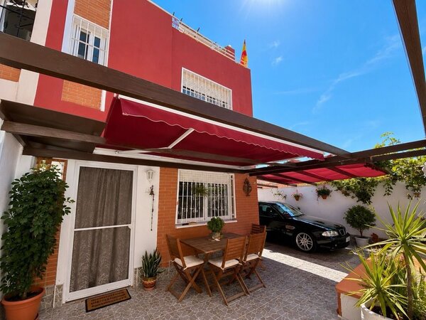 Casa de 2 Dormitorios en La Siesta, Torrevieja