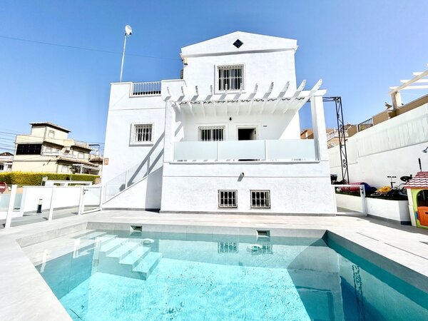 5-Bedroom Villa in Villamartin, Orihuela Costa