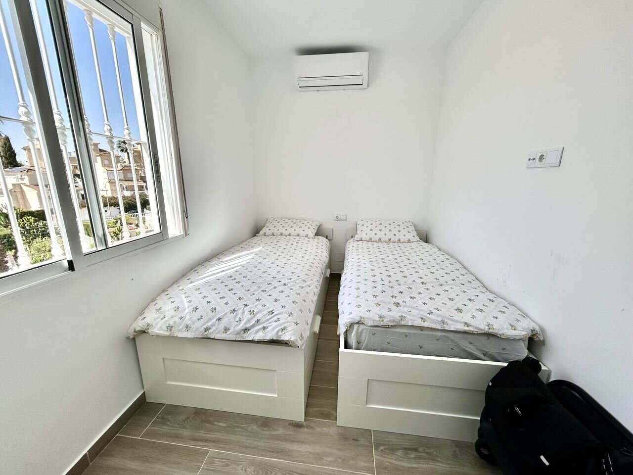 5-Bedroom Villa in Villamartin, Orihuela Costa - Image 12