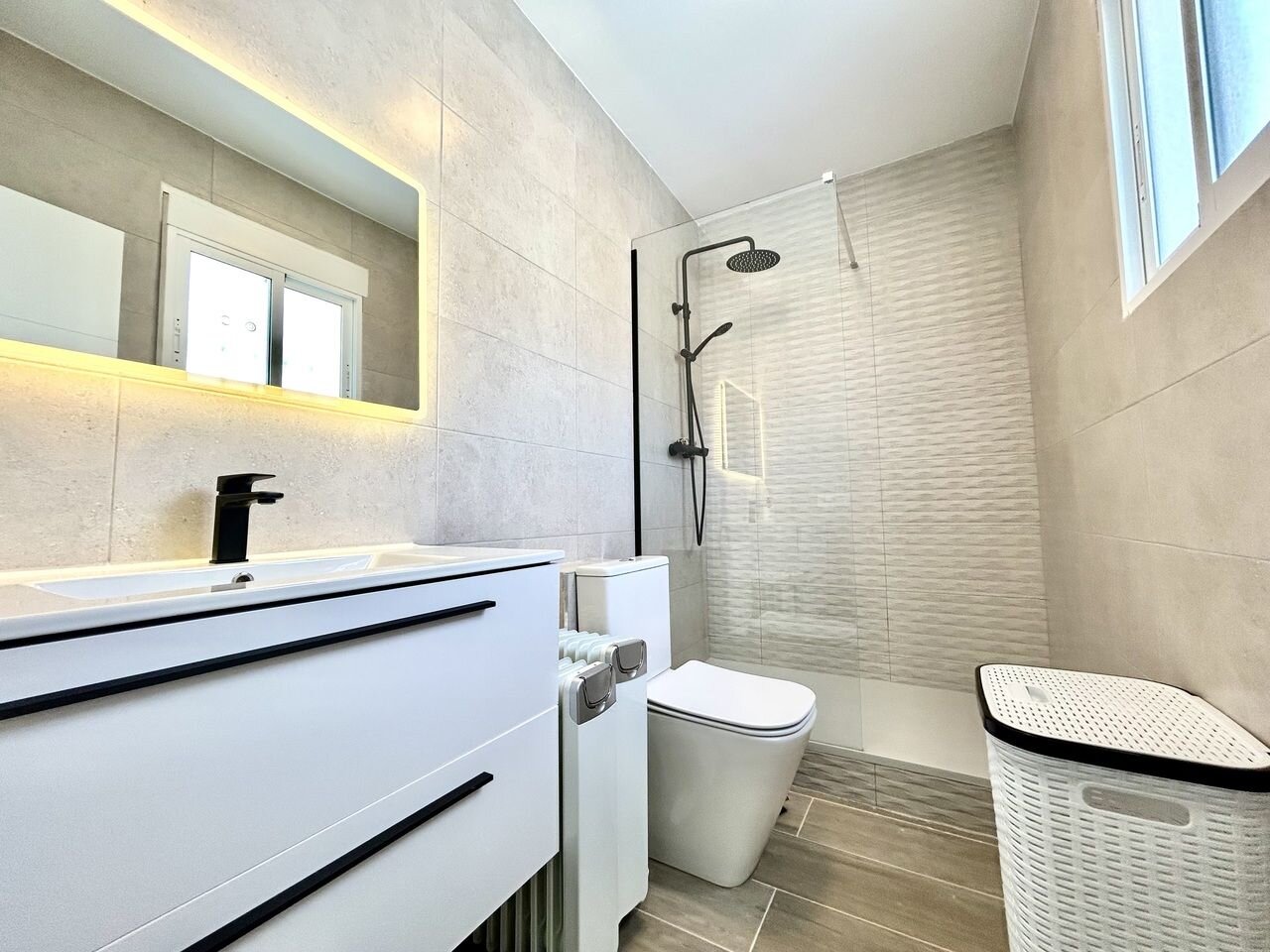 5-Bedroom Villa in Villamartin, Orihuela Costa - Image 13