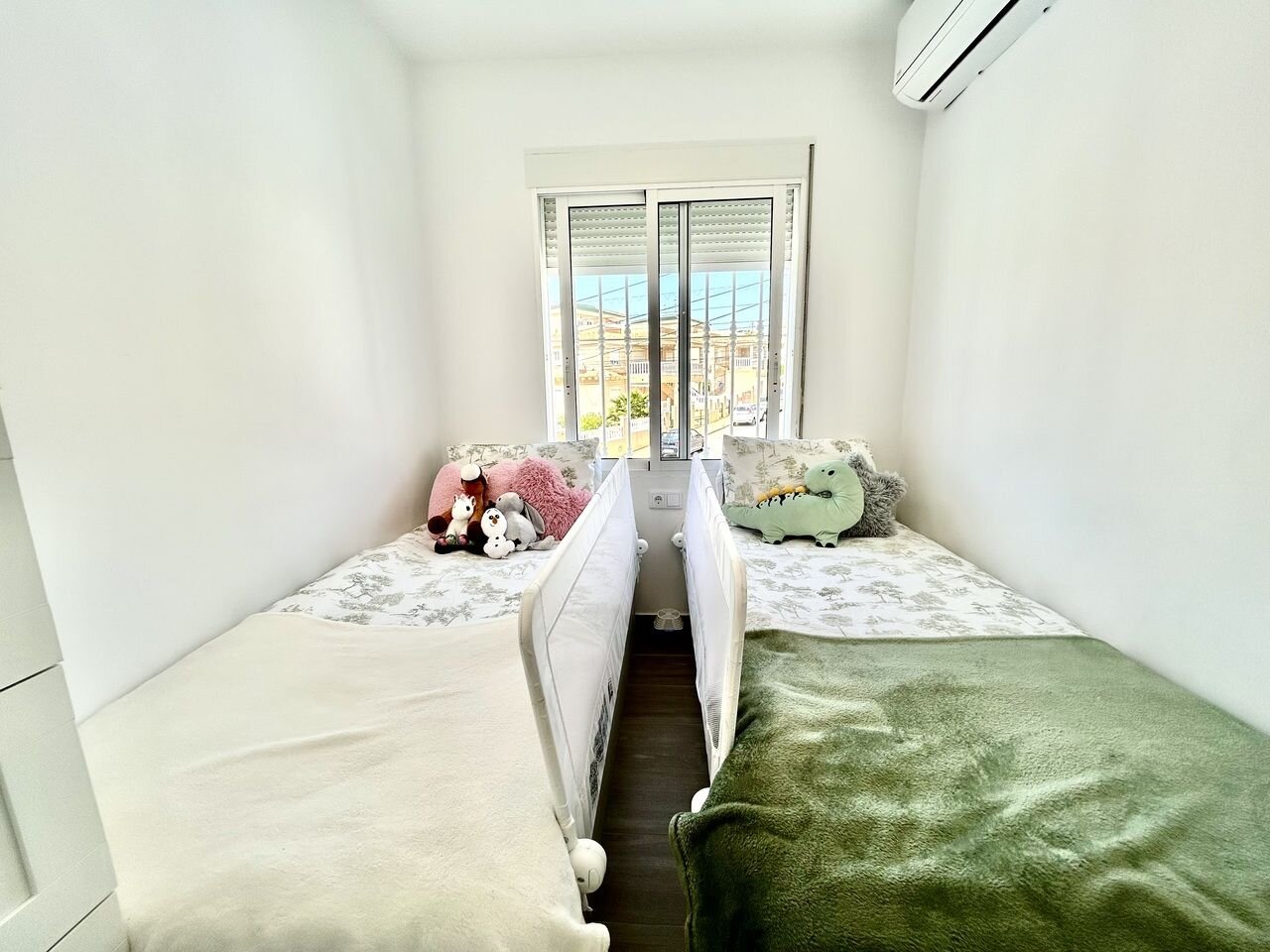 5-Bedroom Villa in Villamartin, Orihuela Costa - Image 14