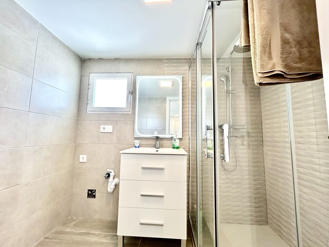5-Bedroom Villa in Villamartin, Orihuela Costa - Image 37