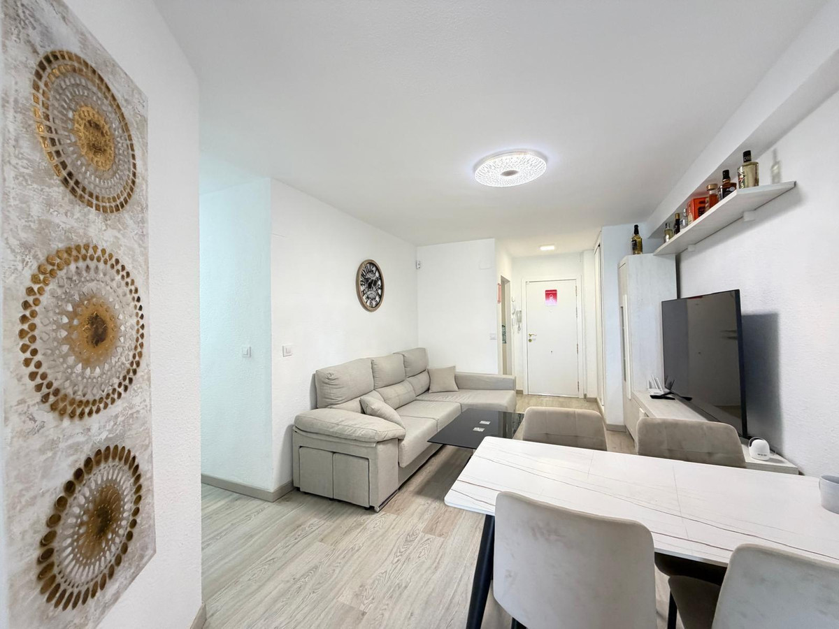 3-Bedroom Middle Floor Apartment in  Torrevieja | Sunny C... - Image 14