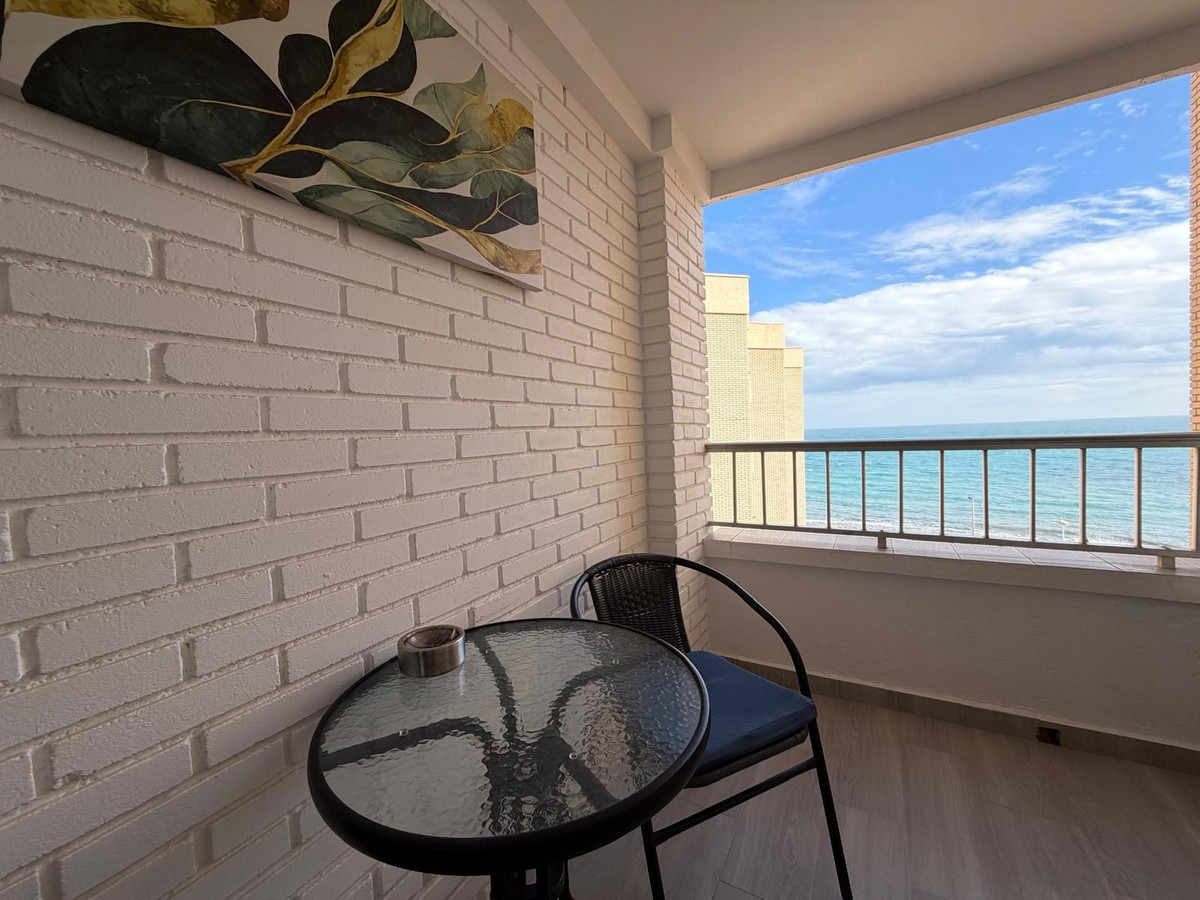 3-Bedroom Middle Floor Apartment in  Torrevieja | Sunny C... - Image 18
