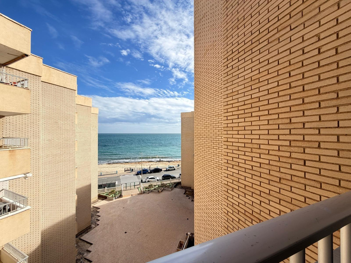 3-Bedroom Middle Floor Apartment in  Torrevieja | Sunny C... - Image 20