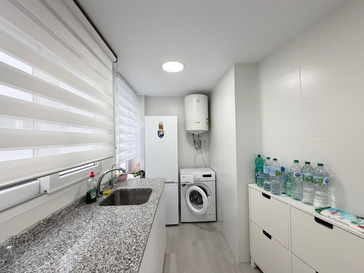 3-Bedroom Middle Floor Apartment in  Torrevieja | Sunny C... - Image 6