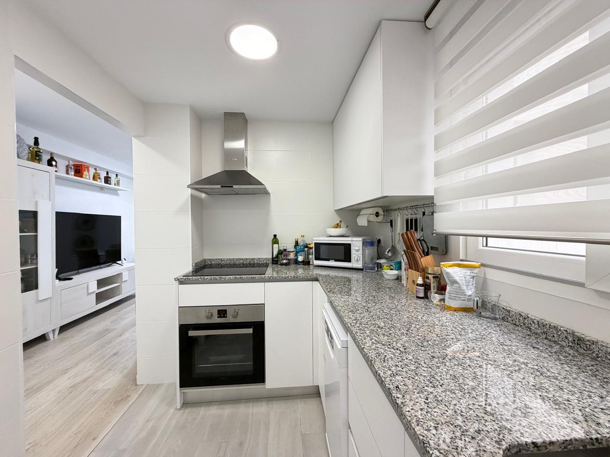 3-Bedroom Middle Floor Apartment in  Torrevieja | Sunny C... - Image 8