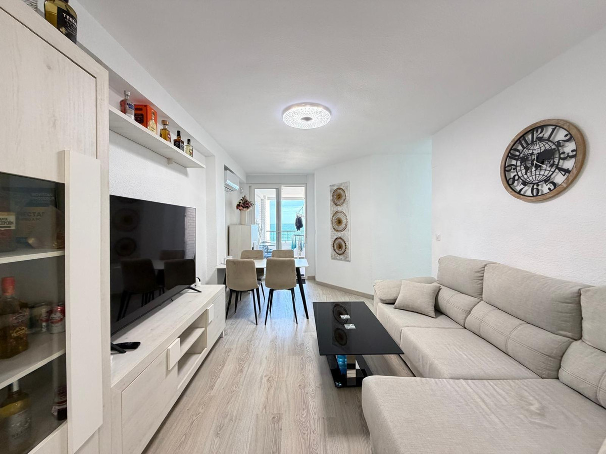 3-Bedroom Middle Floor Apartment in  Torrevieja | Sunny C... - Image 9