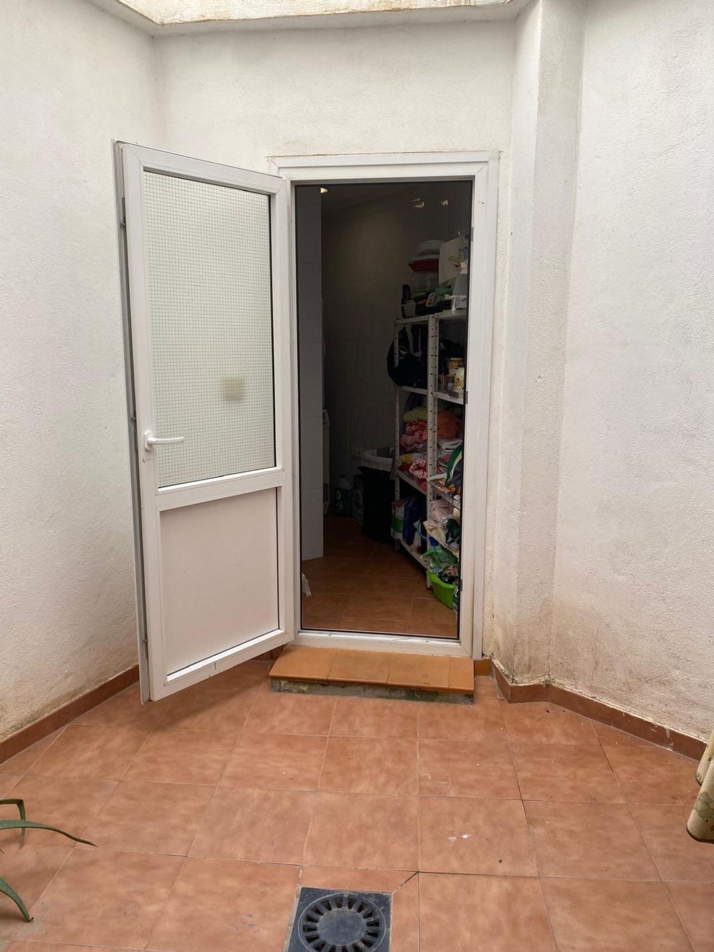 5-Bedroom Villa in Centro, Torrevieja - Image 18