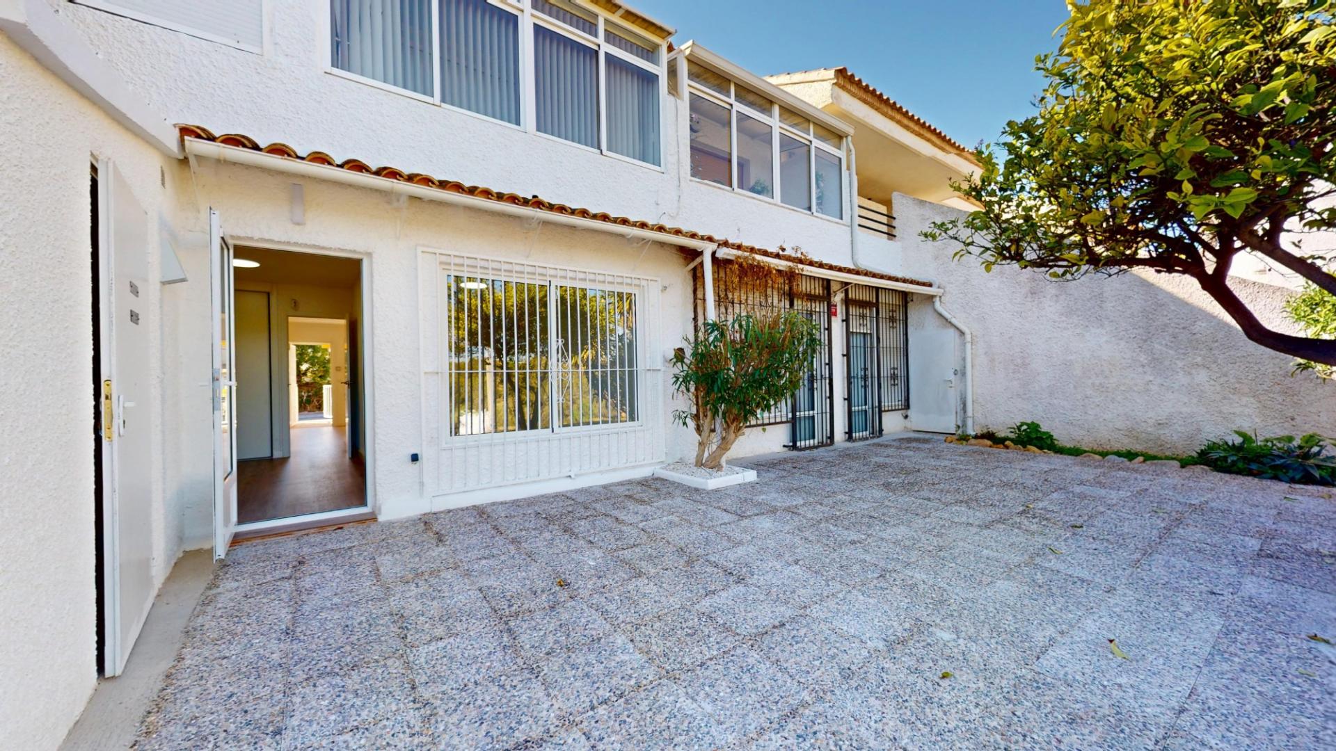 Bungalow de 2 Chambres à Villamartín-las Filipinas, Orihuela Costa - Image 1