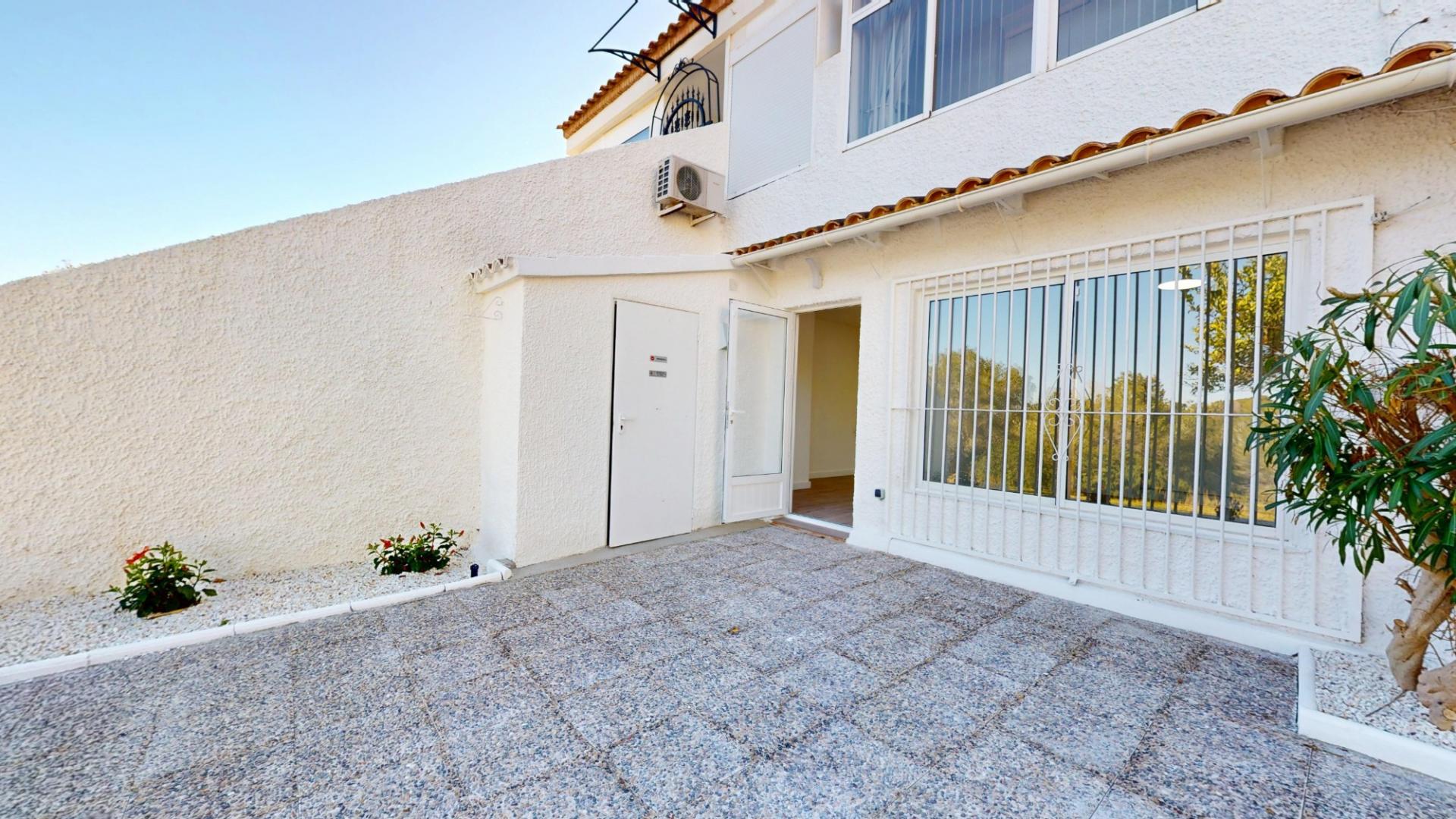 Bungalow de 2 Chambres à Villamartín-las Filipinas, Orihuela Costa - Image 3