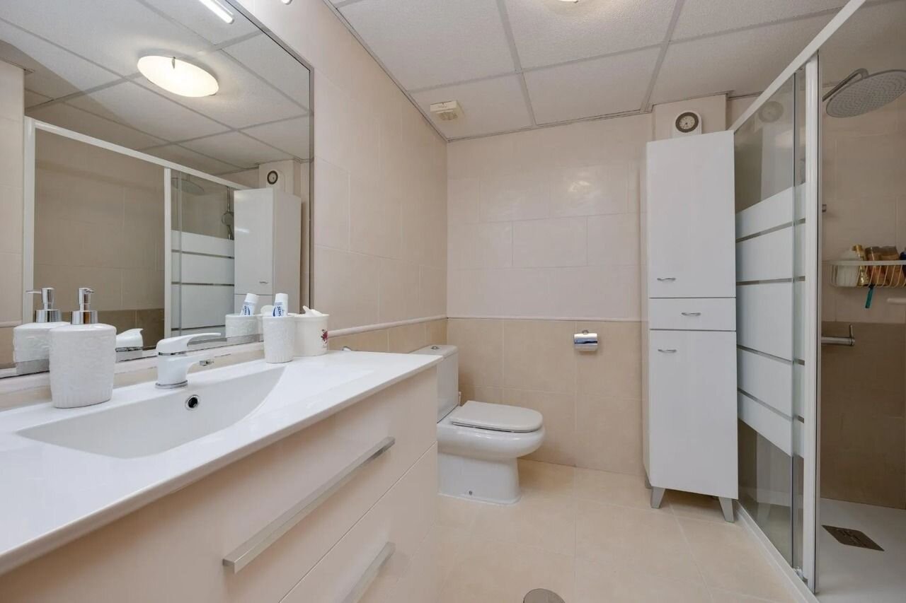 3-Bedroom Penthouse in Habaneras, Torrevieja - Image 23