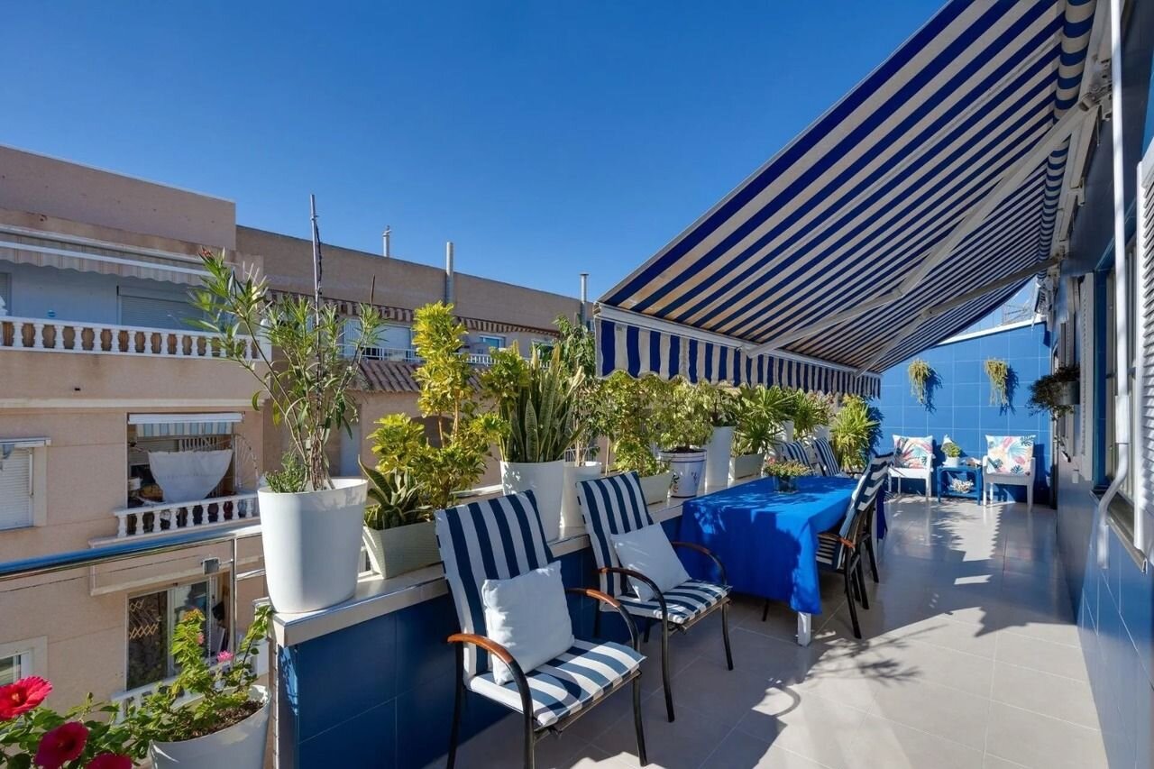 3-Bedroom Penthouse in Habaneras, Torrevieja - Image 3