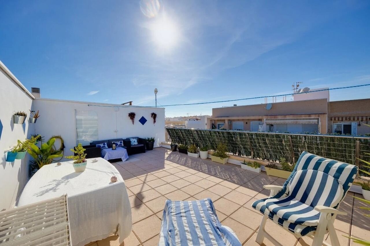 3-Bedroom Penthouse in Habaneras, Torrevieja - Image 38