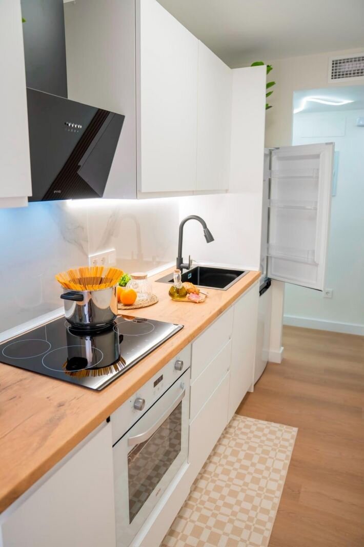 3-Bedroom Apartment in Villananitos, Lo Pagan - Image 6