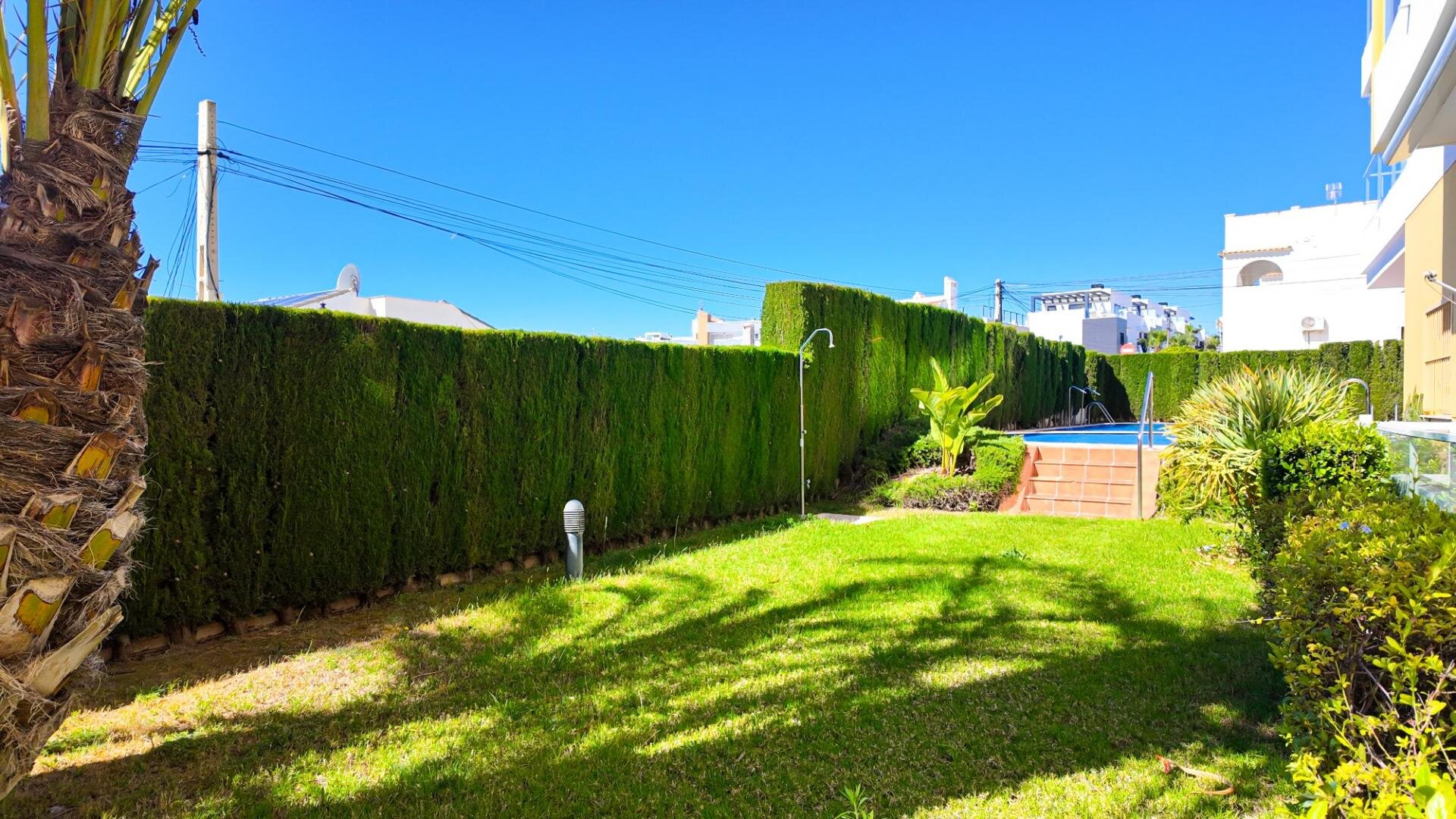 2-Bedroom Apartment in Lomas de Cabo Roig, Orihuela Costa - Image 3