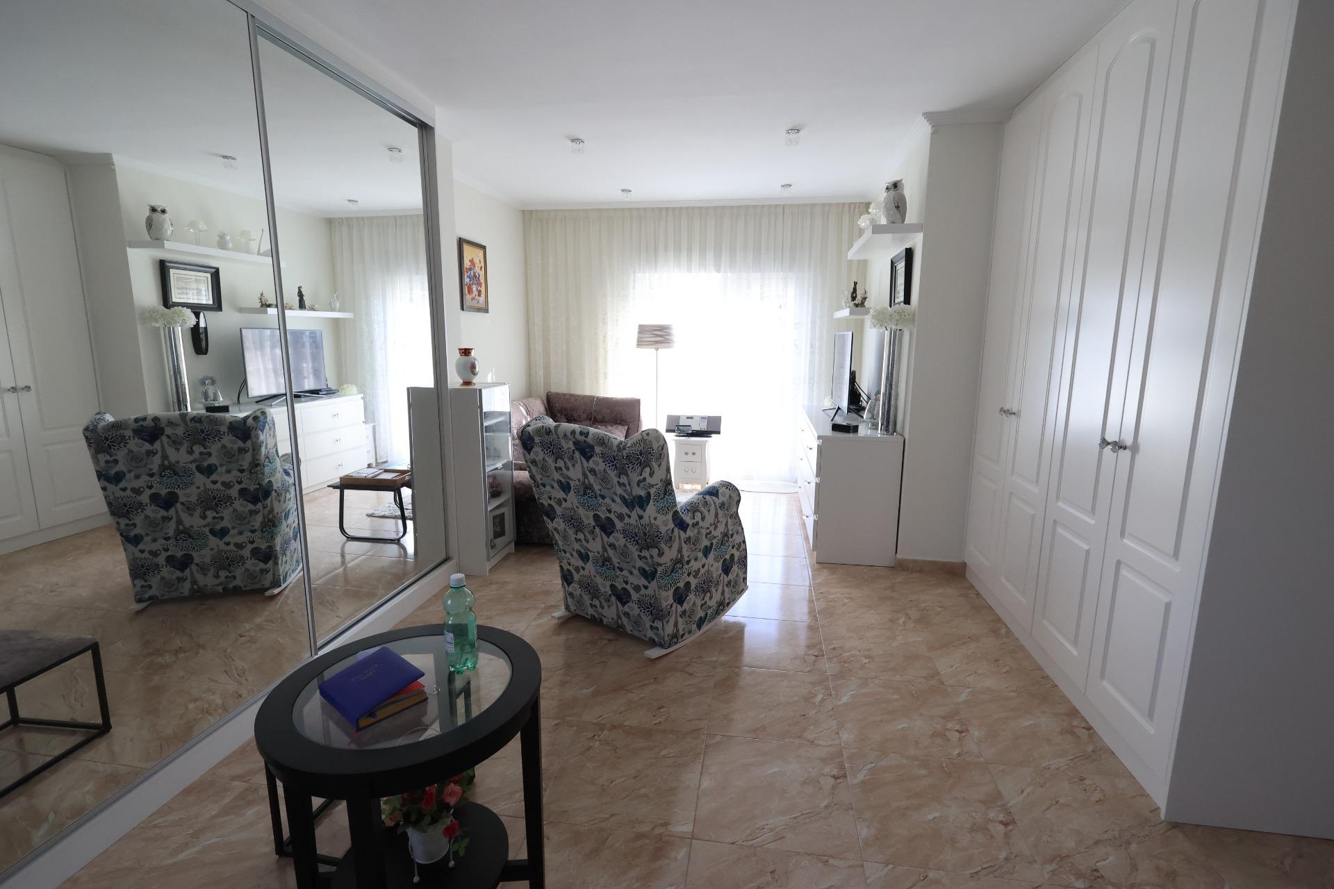 5-Bedroom Villa in Los Balcones - Los Altos del Edén, Torrevieja - Image 25