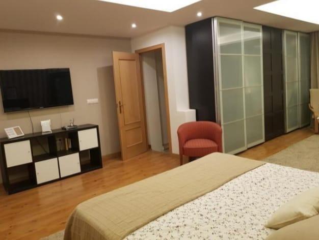 6-Bedroom Villa in Torreblanca, Torrevieja - Image 14