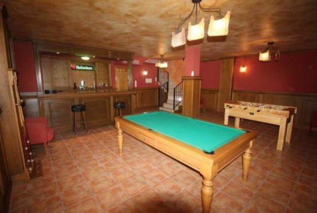 6-Bedroom Villa in Torreblanca, Torrevieja - Image 24