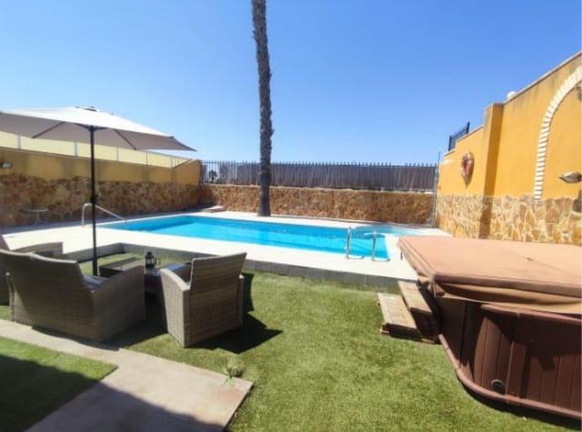 6-Bedroom Villa in Torreblanca, Torrevieja - Image 3