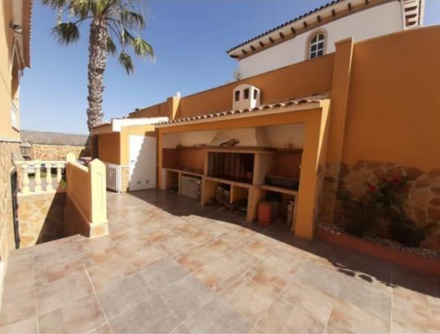 6-Bedroom Villa in Torreblanca, Torrevieja - Image 6