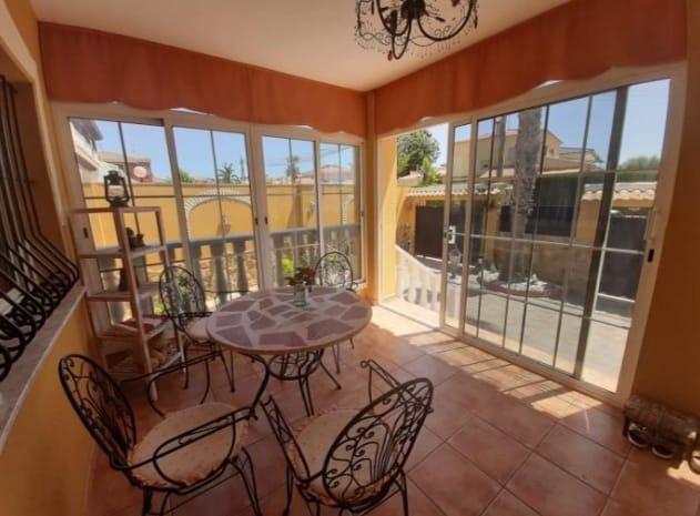 6-Bedroom Villa in Torreblanca, Torrevieja - Image 7