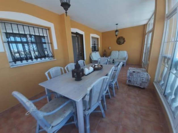 6-Bedroom Villa in Torreblanca, Torrevieja - Image 9