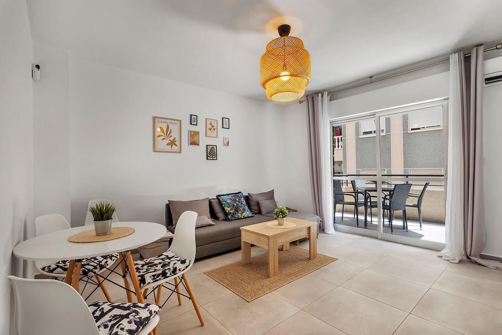 3-Bedroom Apartment in Habaneras, Torrevieja - Image 1
