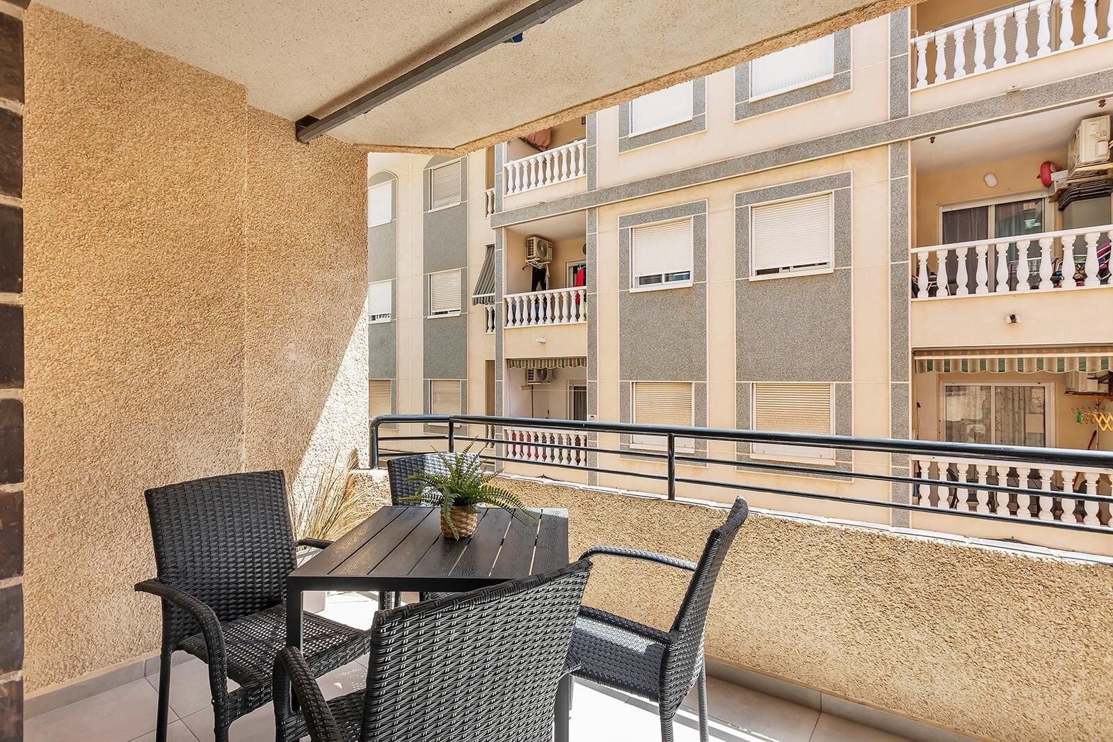 3-Bedroom Apartment in Habaneras, Torrevieja - Image 4