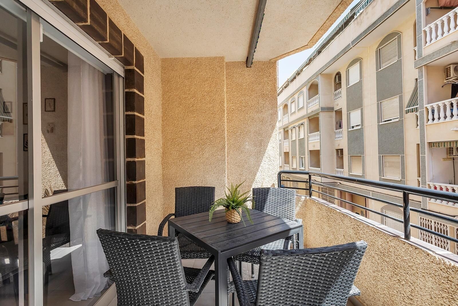3-Bedroom Apartment in Habaneras, Torrevieja - Image 6