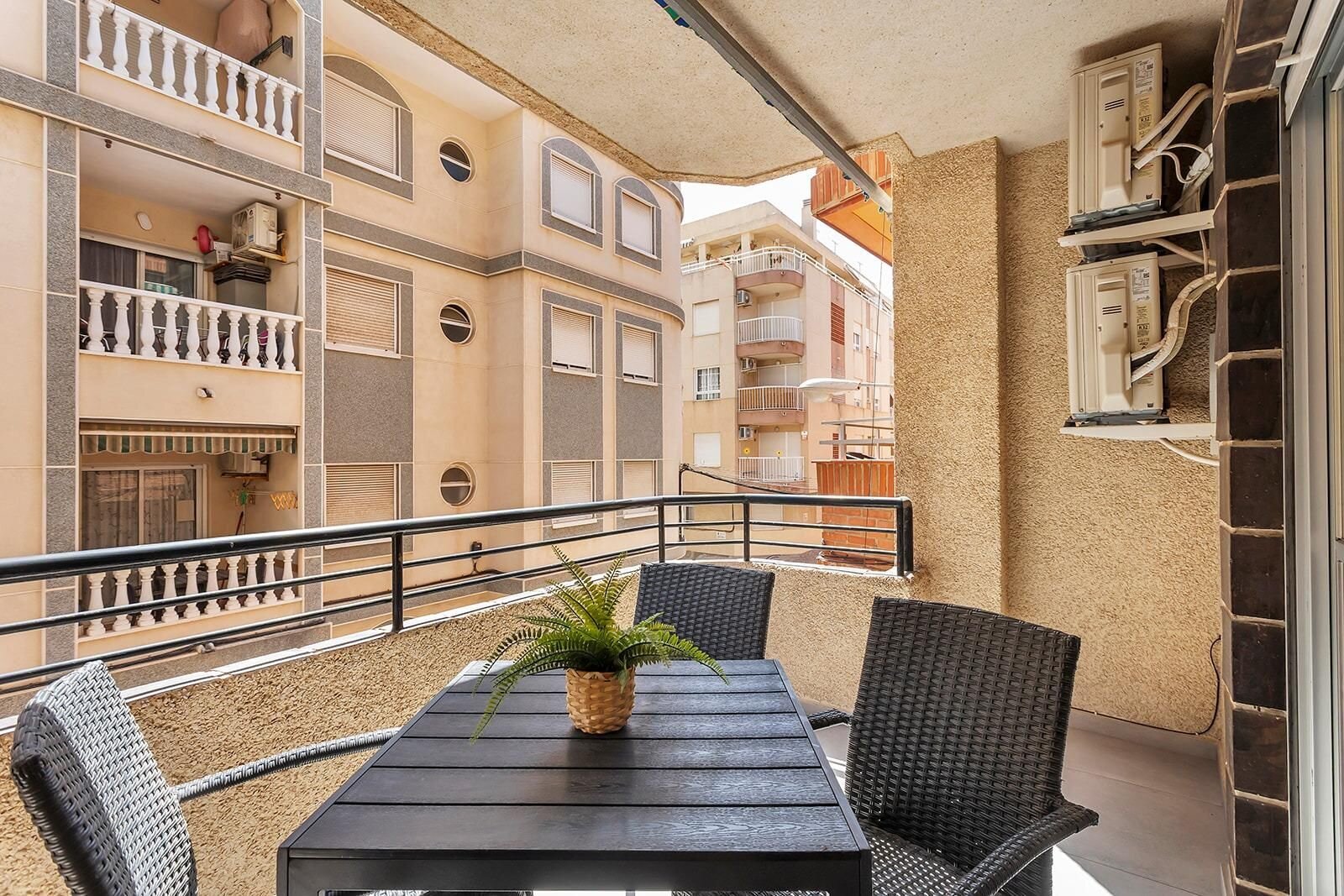 3-Bedroom Apartment in Habaneras, Torrevieja - Image 8