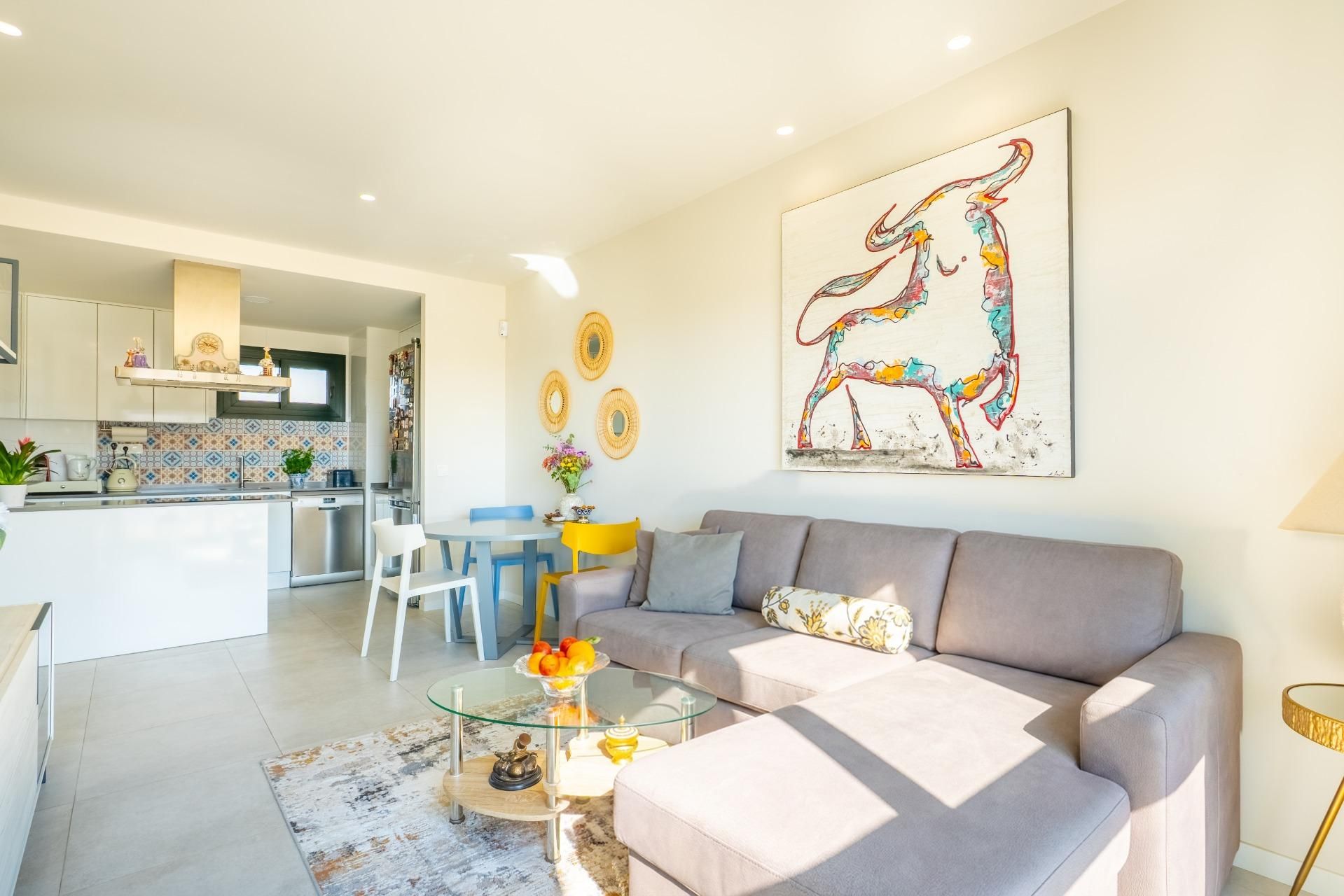 2-Bedroom Apartment in Mil Palmeras, Pilar de la Horadada - Image 3