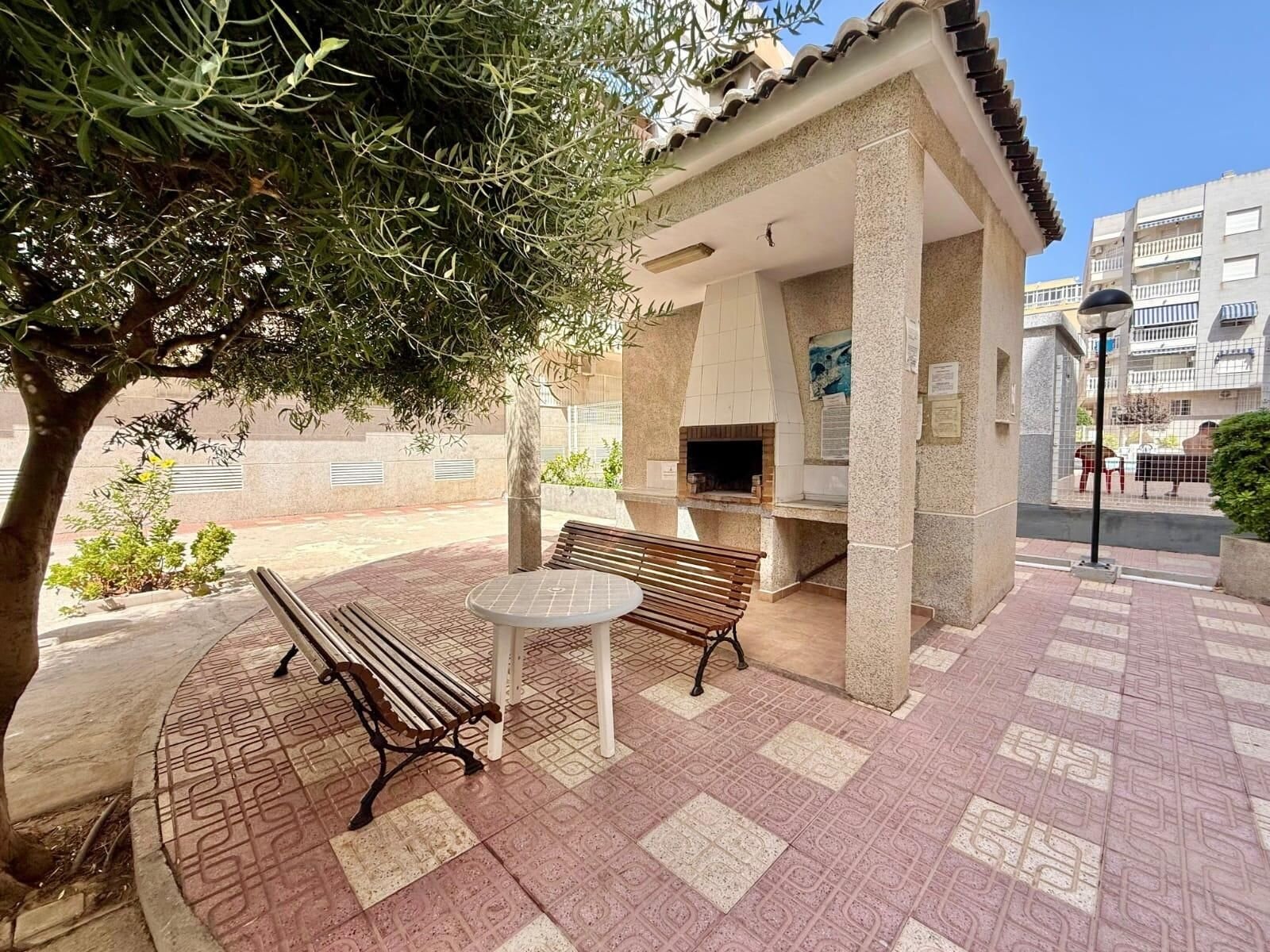 1-Bedroom Apartment in Playa del Cura, Torrevieja - Image 20