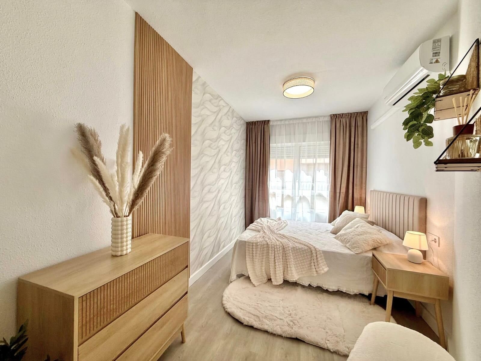 1-Bedroom Apartment in Playa del Cura, Torrevieja - Image 3