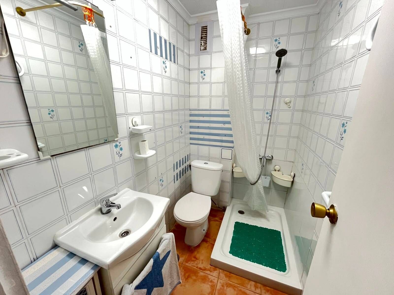 3-Bedroom Apartment in Villananitos, Lo Pagan - Image 10