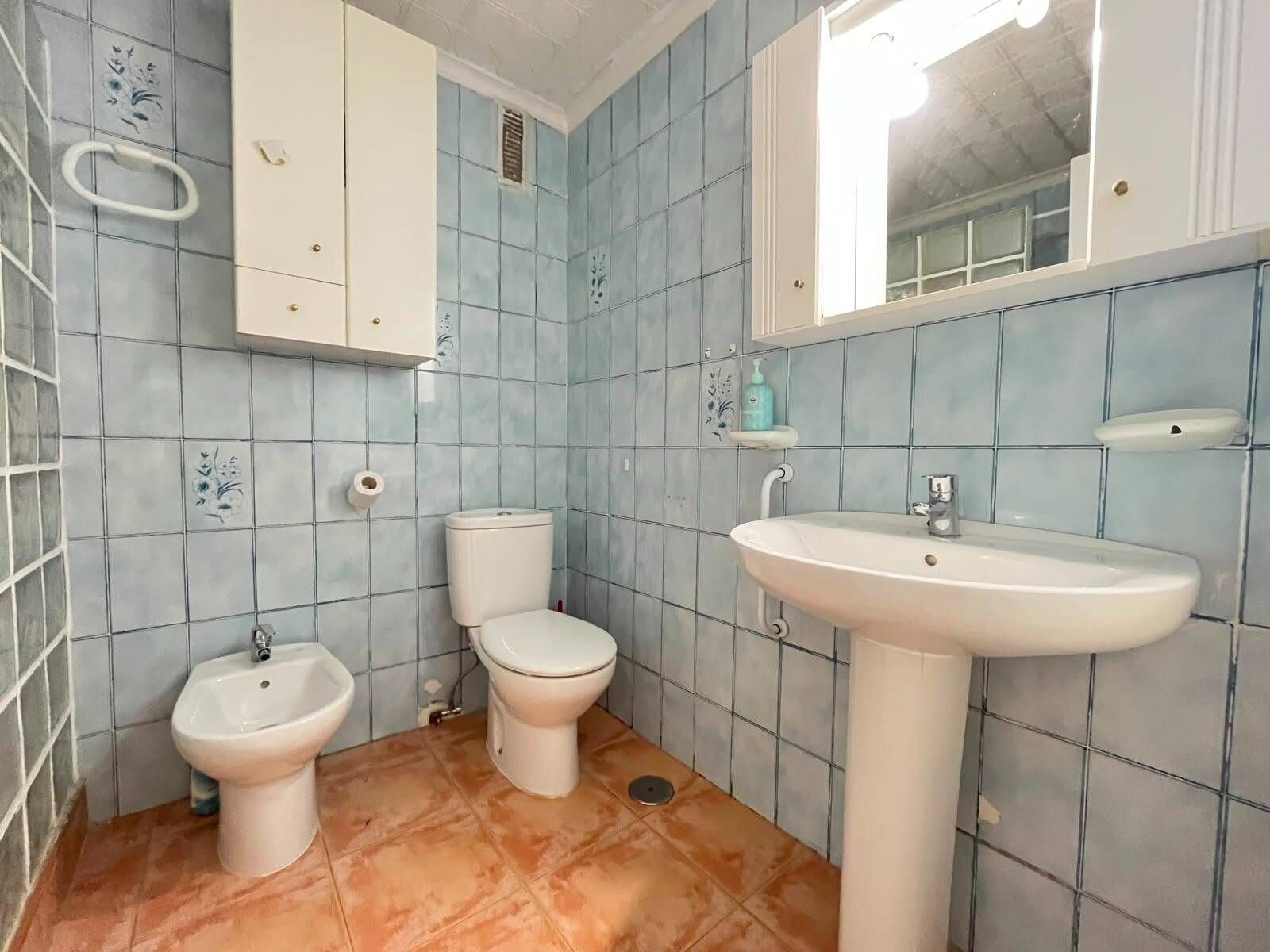 3-Bedroom Apartment in Villananitos, Lo Pagan - Image 32