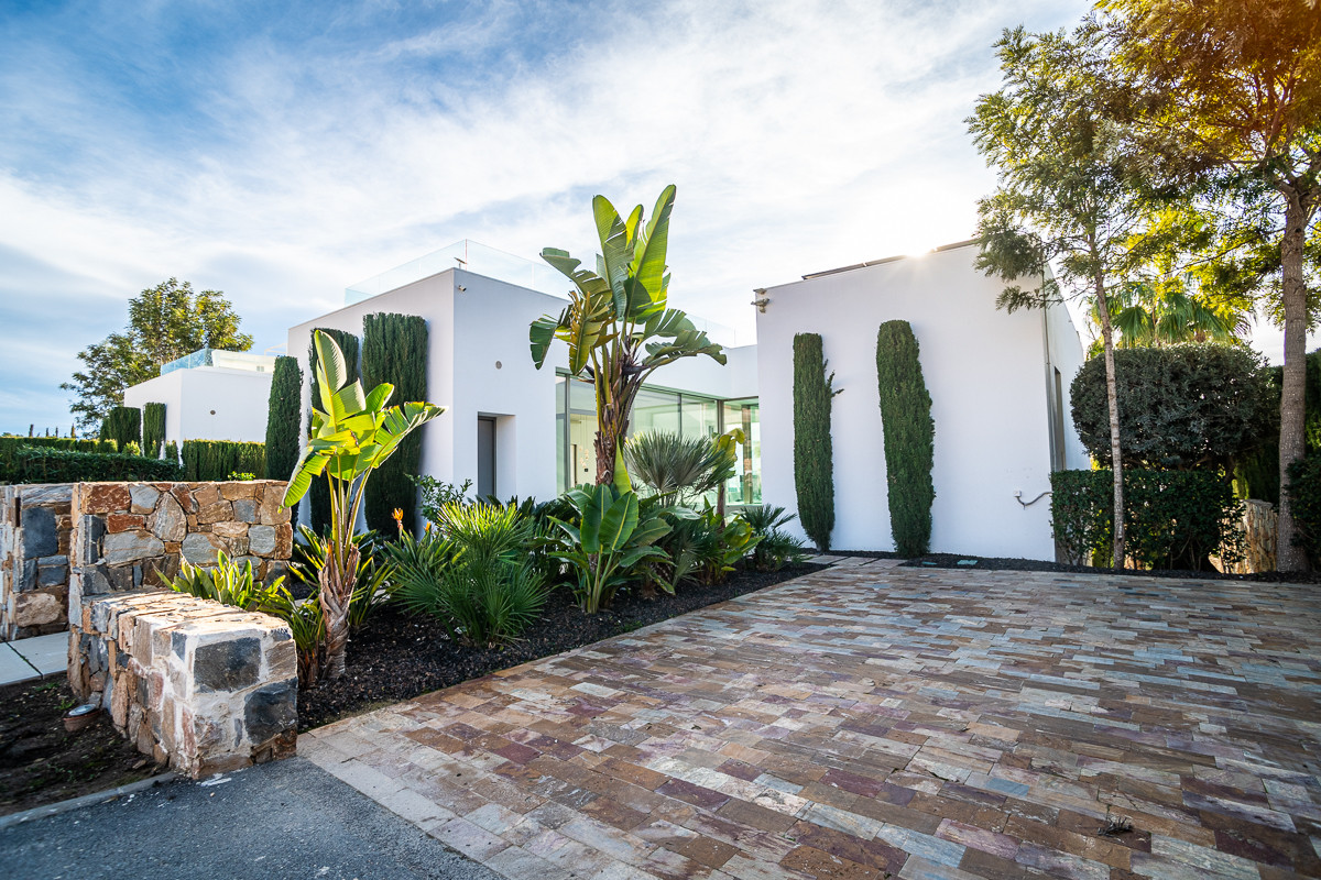 Vrijstaande villa met 4 Slaapkamers in Las Colinas Golf, ... - Image 11