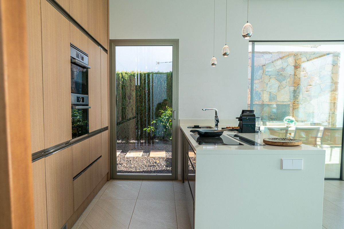 Vrijstaande villa met 4 Slaapkamers in Las Colinas Golf, ... - Image 15